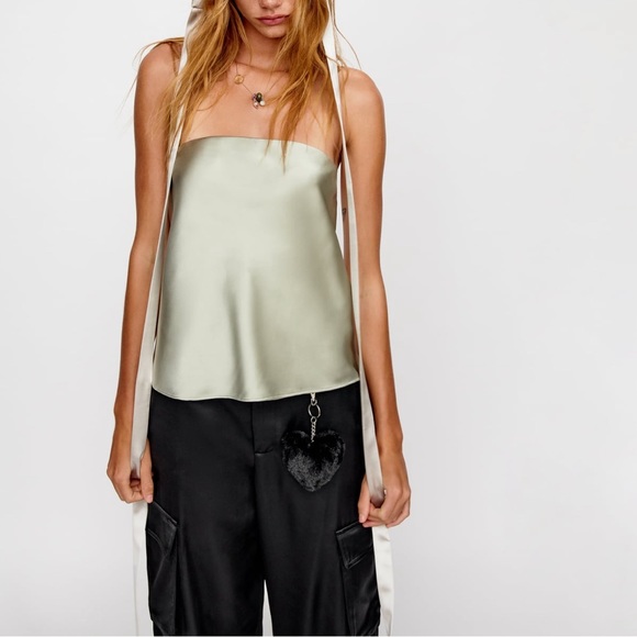 Zara Gray green STRAPLESS SATIN EFFECT TOP
NWT Size XXL - Picture 1 of 4